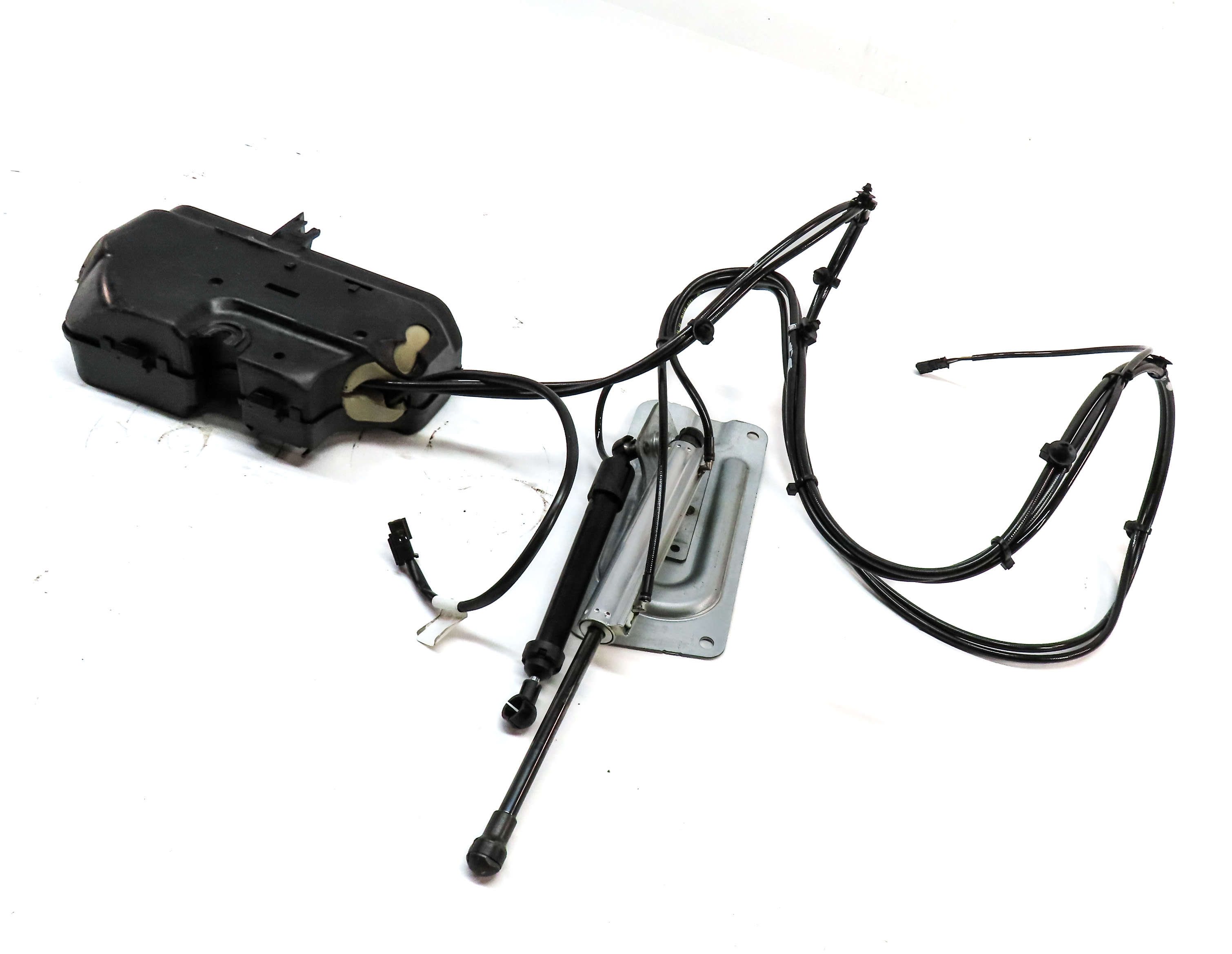 07-09 GL320 GL450 GL550 (X164) REAR HATCH CARGO TRUNK DOOR HYDRAULIC PUMP w/ RAM — exact item pictured